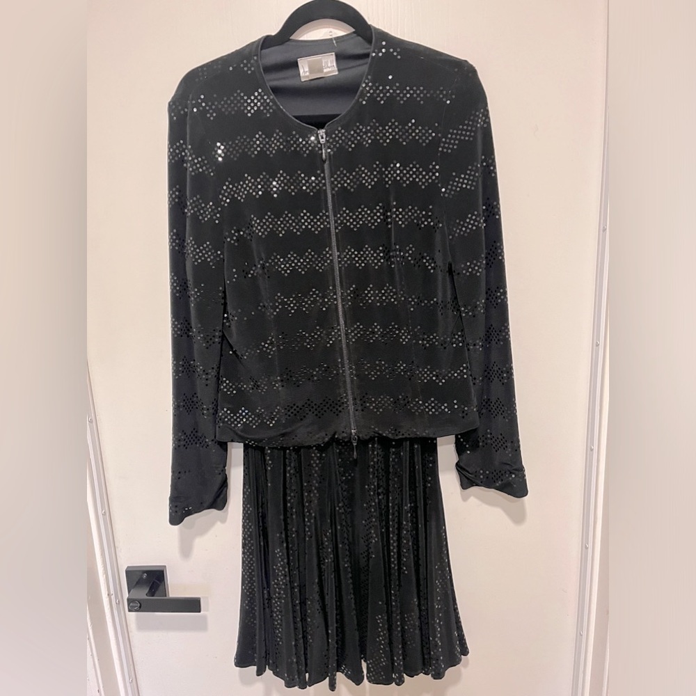 Joseph Ribkoff Black jacket and matching maxi skirt with sequin like deco sz 10